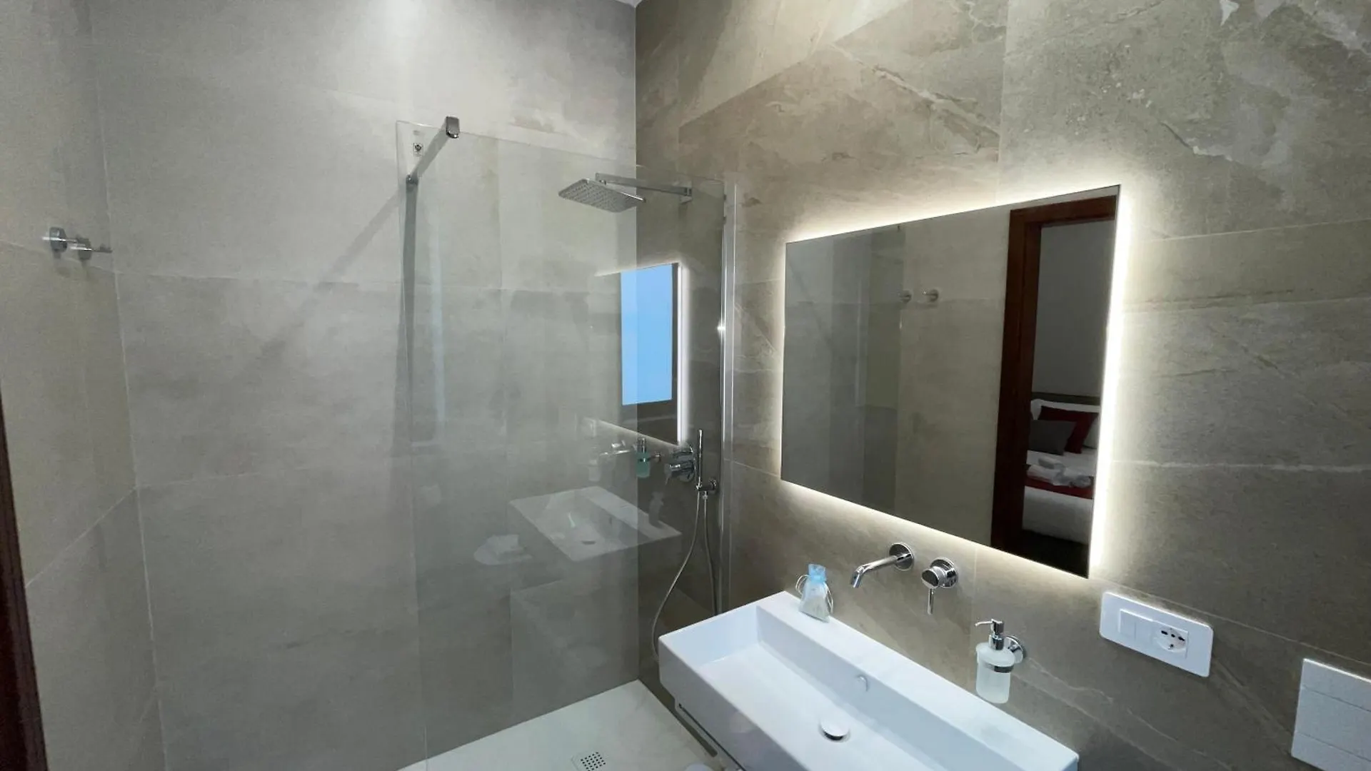 بيت ضيافة Maison Petruzzelli - Rooms In باري